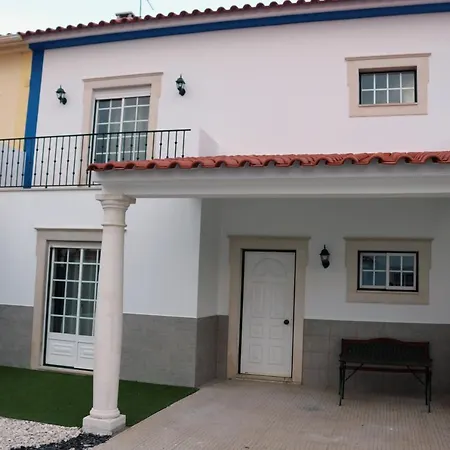 Casa Do Rio De Óbidos